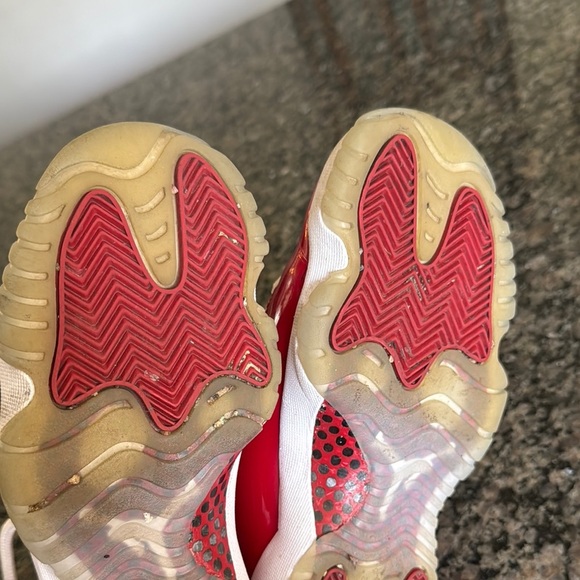 Jordan retro 11 Cherry Red and White Sneakers Y4.5 or W6.5 - Picture 10 of 15